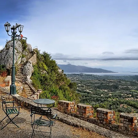 Willa Verde, Kobitsi Corfu Kompítsion